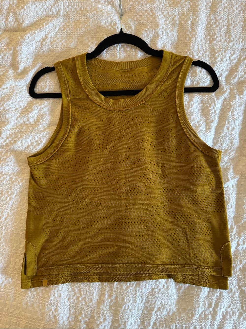 Women’s Lululemon Mustard Sleeveless tank Mesh Tank Top